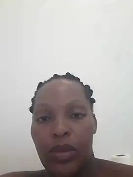 wet Lips x x online show from December 19, 8:45 am