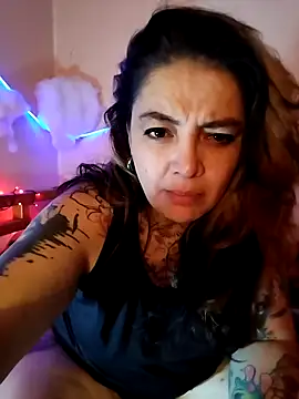 Snapshot of poisson_ivy chatting on November 16, 9:37 am poisson ivy online show from November 16, 9:37 am