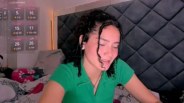 Snapshot of Nellyhills chatting on October 27, 3:49 pm Nellyhills online show from October 27, 3:49 pm