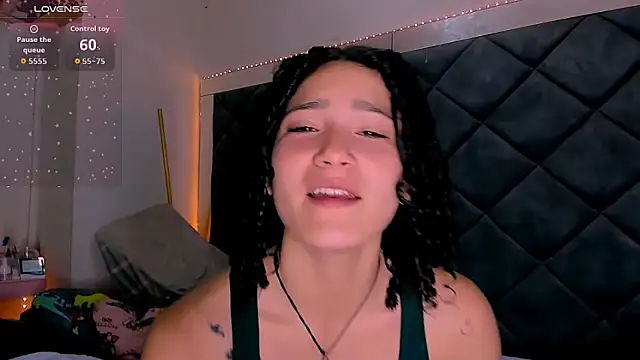 Snapshot of Nellyhills chatting on November 2, 3:36 pm Nellyhills online show from November 2, 3:36 pm