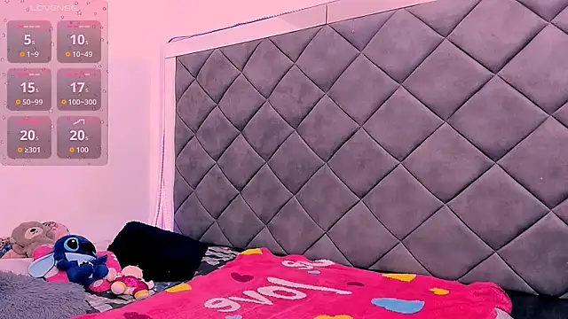 Snapshot of Nellyhills chatting on November 8, 12:49 pm Nellyhills online show from November 8, 12:49 pm