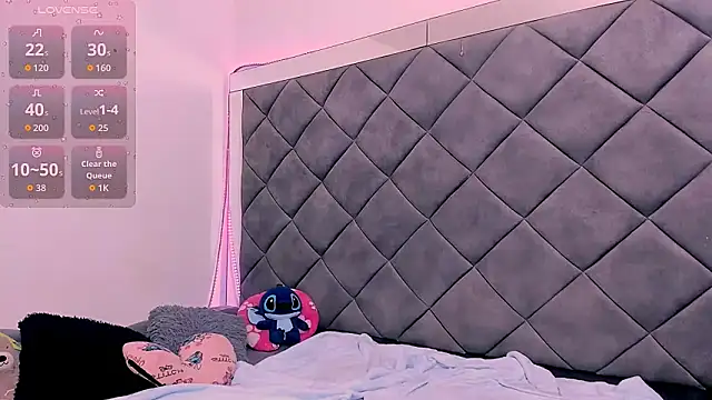 Snapshot of Nellyhills chatting on November 29, 4:21 pm Nellyhills online show from November 29, 4:21 pm