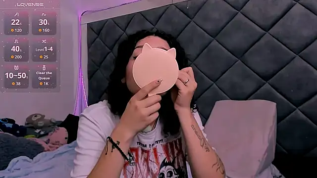 Snapshot of Nellyhills chatting on November 30, 7:40 pm Nellyhills online show from November 30, 7:40 pm