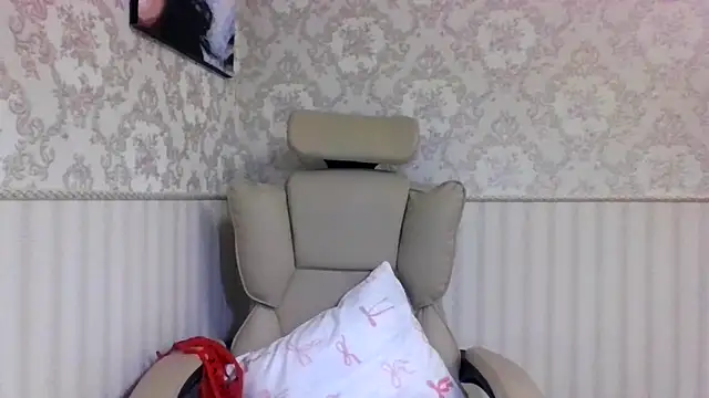 Snapshot of jennifer838 chatting on November 2, 6:21 pm jennifer838 online show from November 2, 6:21 pm