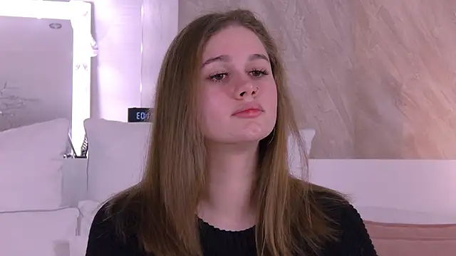 EllieHayes online show from November 15, 6:04 pm