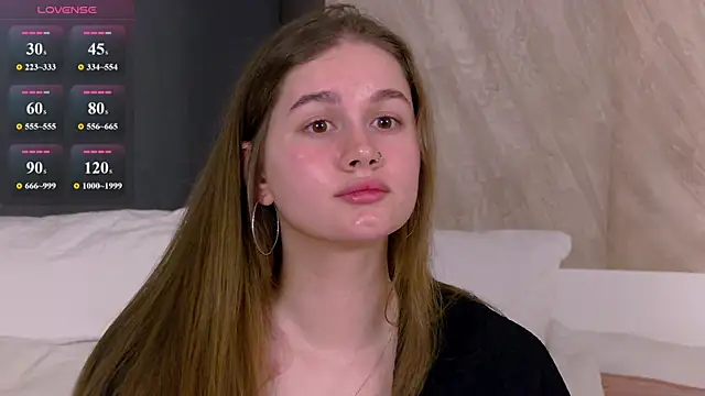 Snapshot of EllieHayes chatting on June 6, 1:38 pm EllieHayes online show from June 6, 1:38 pm