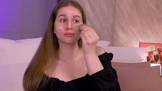 Snapshot of EllieHayes chatting on July 10, 10:56 pm EllieHayes online show from July 10, 10:56 pm