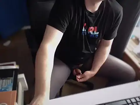 CuteMan33 online show from October 31, 10:27 am