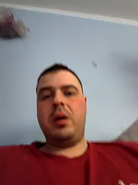 Snapshot of CuteMan33 chatting on March 29, 12:10 am CuteMan33 online show from March 29, 12:10 am