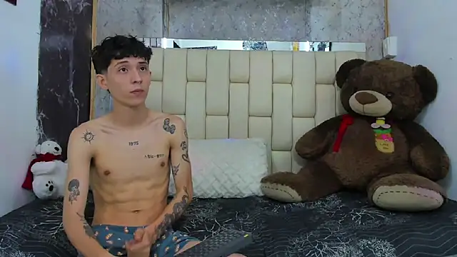 Bi Latin Boys1 online show from December 21, 11:33 am