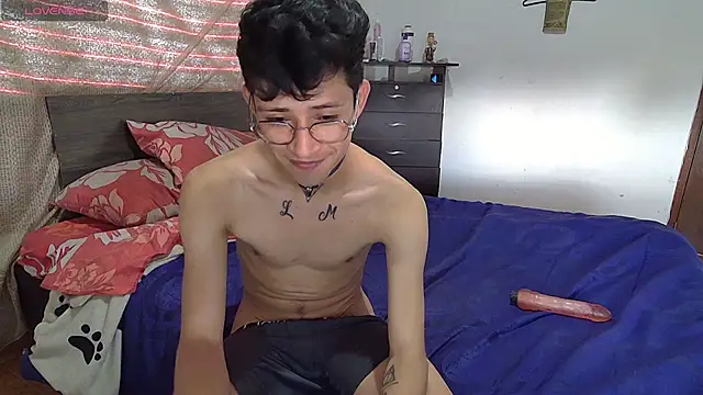 Sweet c4mer0n online show from October 13, 5:46 pm