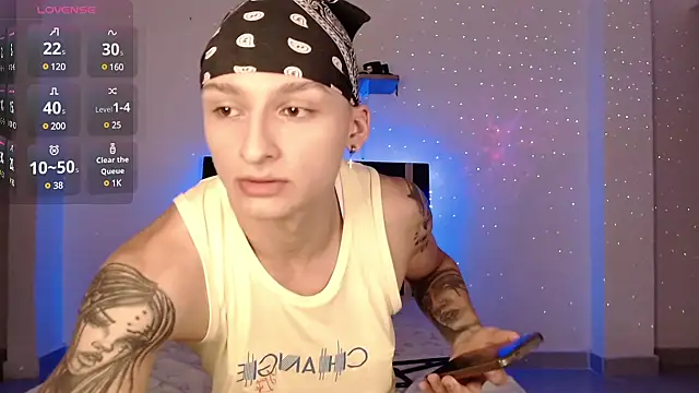 Snapshot of arthurphoenix_ chatting on January 8, 3:19 am arthurphoenix online show from January 8, 3:19 am