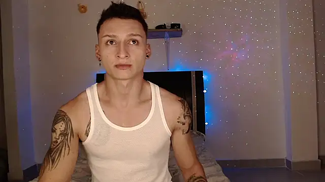 Snapshot of arthurphoenix_ chatting on January 17, 2:29 am arthurphoenix online show from January 17, 2:29 am