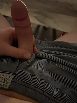 Snapshot of EhemannTotti chatting on November 5, 11:16 pm EhemannTotti online show from November 5, 11:16 pm