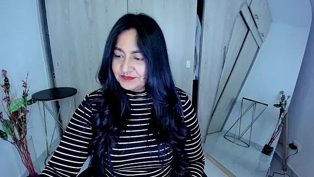 Snapshot of Adele_Sweett chatting on June 1, 10:39 am Adele Sweett online show from June 1, 10:39 am