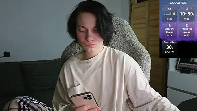 esajukyy online show from February 17, 4:35 pm