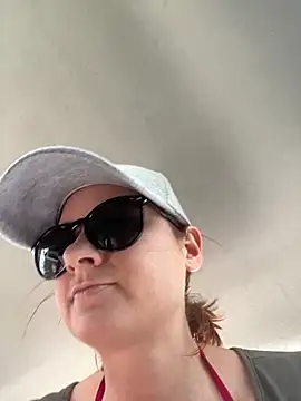 Snapshot of Samira-Summer chatting on March 14, 12:18 pm Samira-Summer online show from March 14, 12:18 pm