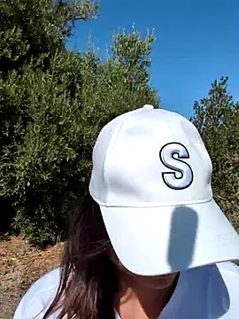 Snapshot of Samira-Summer chatting on October 3, 9:06 am Samira-Summer online show from October 3, 9:06 am