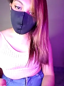 Olivia3 online show from March 2, 9:43 pm