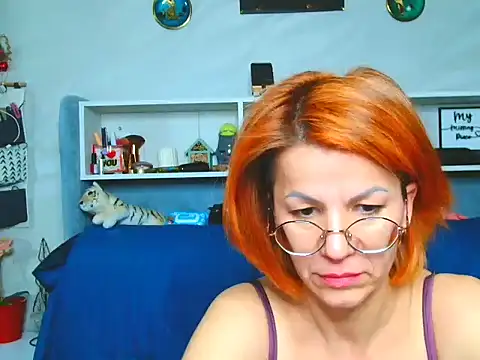 Snapshot of Natali3855 chatting on February 8, 8:32 pm Natali3855 online show from February 8, 8:32 pm