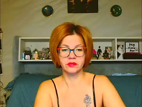Snapshot of Natali3855 chatting on October 18, 4:15 am Natali3855 online show from October 18, 4:15 am