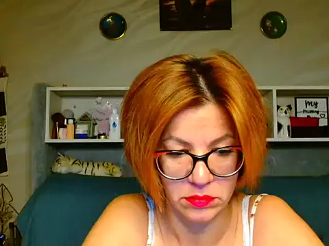 Snapshot of Natali3855 chatting on October 20, 3:40 am Natali3855 online show from October 20, 3:40 am