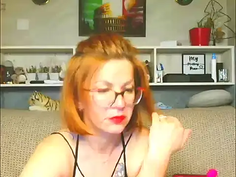 Snapshot of Natali3855 chatting on June 6, 5:50 pm Natali3855 online show from June 6, 5:50 pm