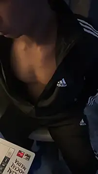 Snapshot of nick__yy chatting on January 10, 8:21 pm nick yy online show from January 10, 8:21 pm