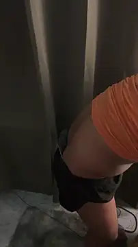 Snapshot of nick__yy chatting on March 9, 7:56 am nick yy online show from March 9, 7:56 am