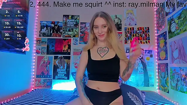 Snapshot of AliceMilman chatting on February 2, 10:57 am AliceMilman online show from February 2, 10:57 am