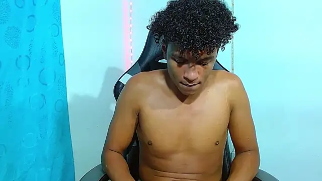 Snapshot of Black_Diamon_ chatting on February 6, 10:59 am Black Diamon online show from February 6, 10:59 am