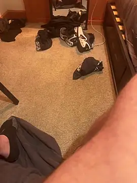 Snapshot of naughtyukcouple chatting on March 18, 1:53 am naughtyukcouple online show from March 18, 1:53 am