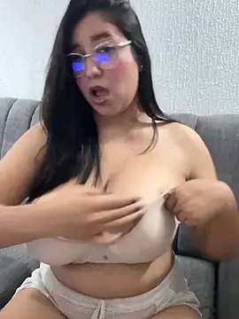 Savinneexotic online show from June 2, 4:58 am