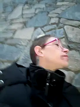 Stonermama666420 online show from December 21, 3:41 pm