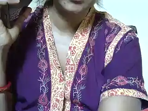 Snapshot of Suhana-sapna chatting on January 13, 3:45 am Suhana-sapna online show from January 13, 3:45 am