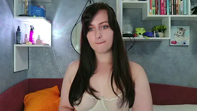 Snapshot of liya_gorgeous chatting on May 26, 4:03 pm liya gorgeous online show from May 26, 4:03 pm