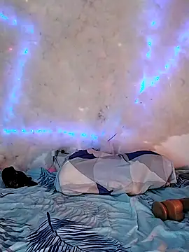 Snapshot of Sweety-Cat chatting on December 24, 12:44 am Sweety-Cat online show from December 24, 12:44 am