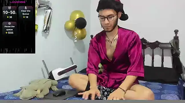 alexdesire online show from December 17, 12:54 pm