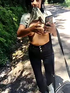 Danna-linyi online show from December 12, 5:48 pm