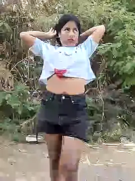 Danna-linyi online show from May 2, 3:39 pm