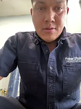 Snapshot of angeldeldiablo1592 chatting on March 13, 11:55 pm angeldeldiablo1592 online show from March 13, 11:55 pm