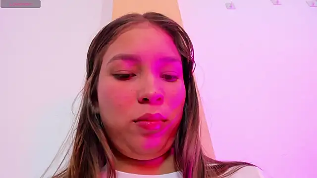 Snapshot of HaleyAmaya chatting on June 14, 12:41 am HaleyAmaya online show from June 14, 12:41 am