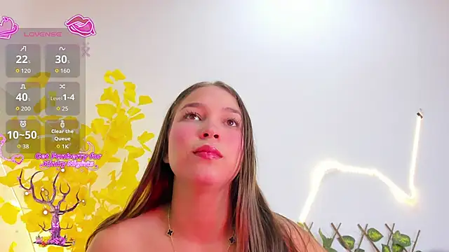 Snapshot of HaleyAmaya chatting on June 22, 12:45 am HaleyAmaya online show from June 22, 12:45 am