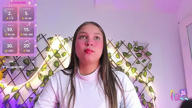 Snapshot of HaleyAmaya chatting on June 29, 1:01 am HaleyAmaya online show from June 29, 1:01 am
