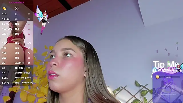 Snapshot of HaleyAmaya chatting on July 30, 1:04 am HaleyAmaya online show from July 30, 1:04 am