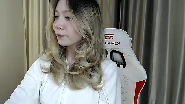 Babby Rabbit online show from October 20, 9:26 pm