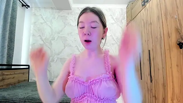 Snapshot of Babby_Rabbit chatting on June 9, 7:20 am Babby Rabbit online show from June 9, 7:20 am