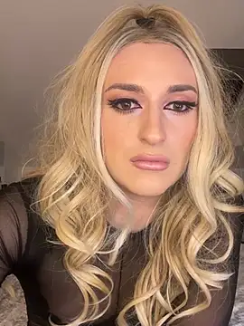 littlebambi26 online show from March 7, 10:07 pm