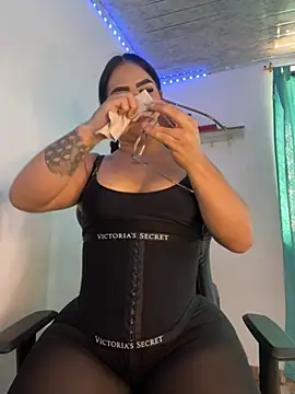 Snapshot of Dulce_smith_1 chatting on July 3, 4:13 pm Dulce smith 1 online show from July 3, 4:13 pm