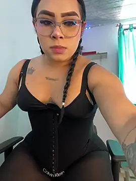 Snapshot of Dulce_smith_1 chatting on July 7, 4:11 pm Dulce smith 1 online show from July 7, 4:11 pm